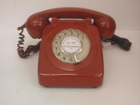 Plastic 1970s dial telephone 700 series ; 746 RED